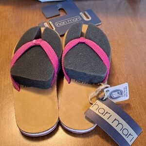 FLASH SALE Hari Mari Flip Flops 6 Scouts Il Berry/tan